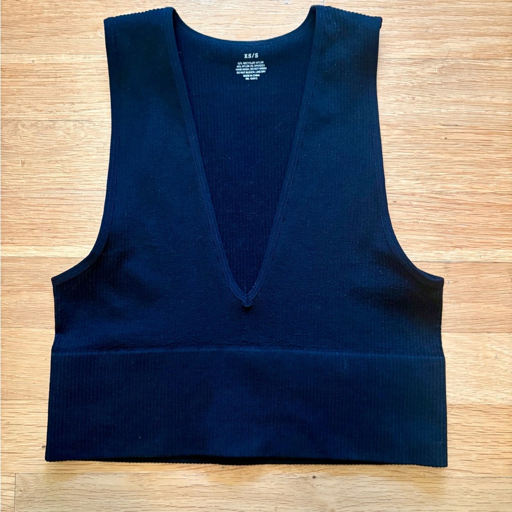 Black Deep V Cropped Knit Tank Top